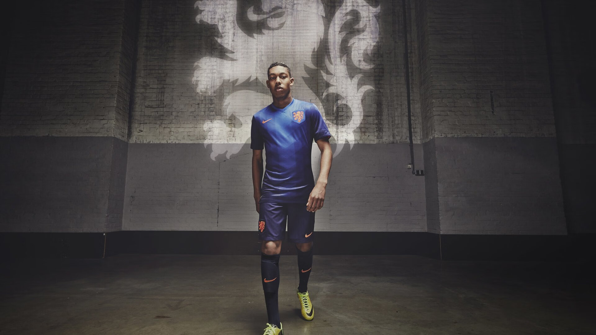 足球视频解说平台上线专业分析栏目，足球官方解说频道